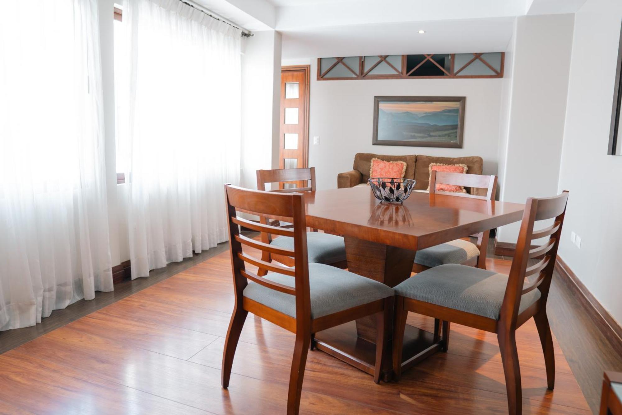 Parc Royale Suites Hotel Cuenca Ngoại thất bức ảnh