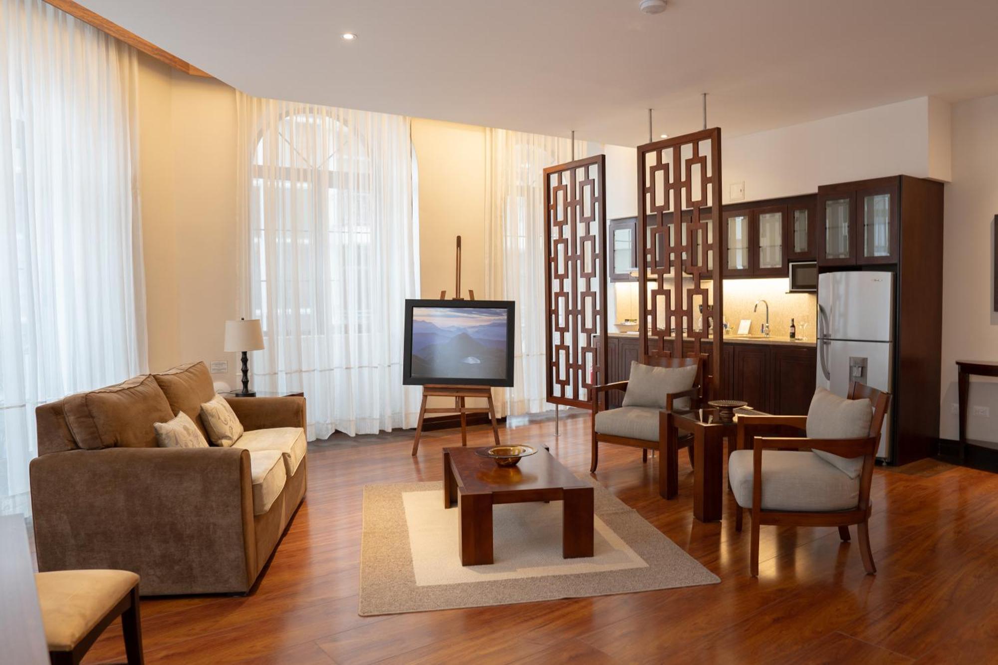 Parc Royale Suites Hotel Cuenca Ngoại thất bức ảnh